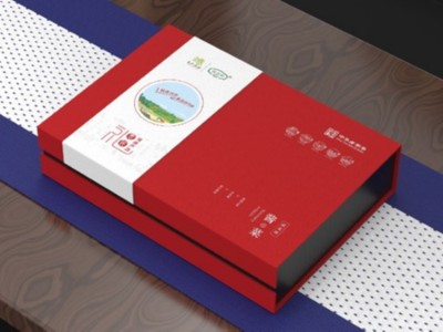 濟南紙盒廠家提醒，現(xiàn)在定制包裝盒，還能趕上春節(jié)銷售旺季的這班車！